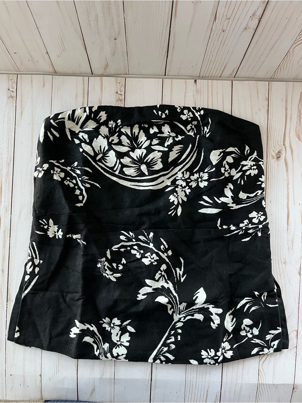 LOFT Black and White Ruched Strapless Floral Top